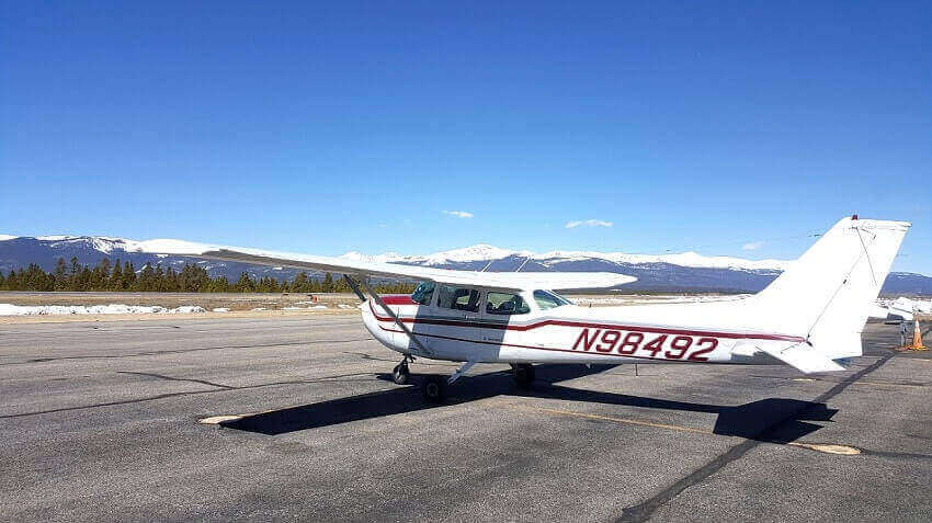 Cessna 172P, N98492