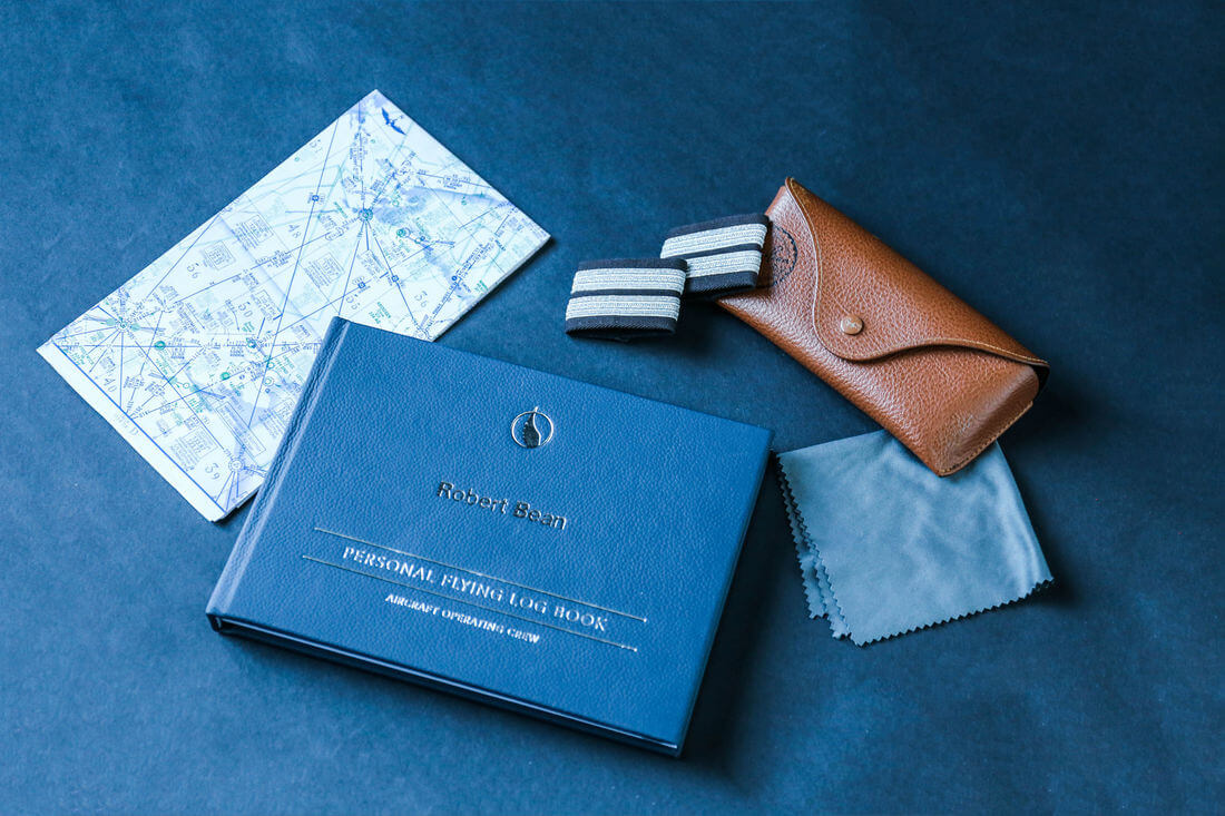 The 9 Best Paper & Electronic Pilot Logbooks in 2024