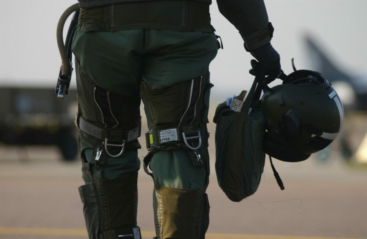 Can a Civilian Wear a Military Uniform or Jacket? - Hangar.Flights
