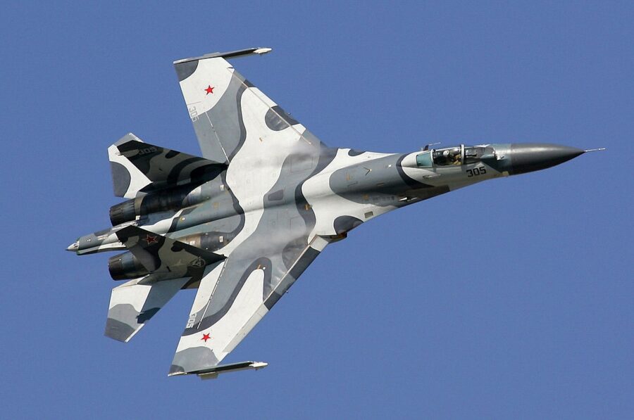 #5. Sukhoi Su-27 'Flanker' - 15 of the Fastest Fighter Jets in the World