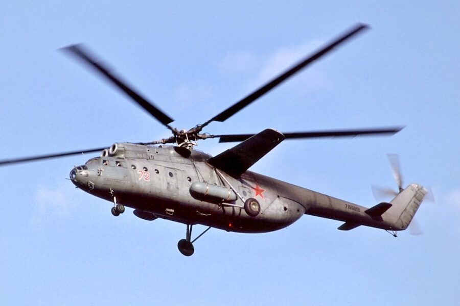 #3. Mil Mi-6 (Hook) - 16 of the Biggest Helicopters in the World