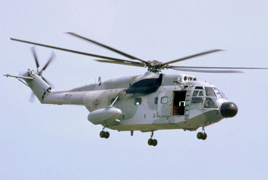 #13. Aérospatiale SA 321 Super Frelon - 16 of the Biggest Helicopters in the World