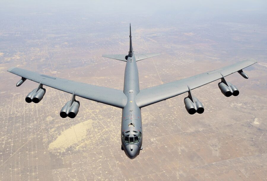 #12. Boeing B-52 Stratofortress - The 13 Largest Airplanes Ever Made