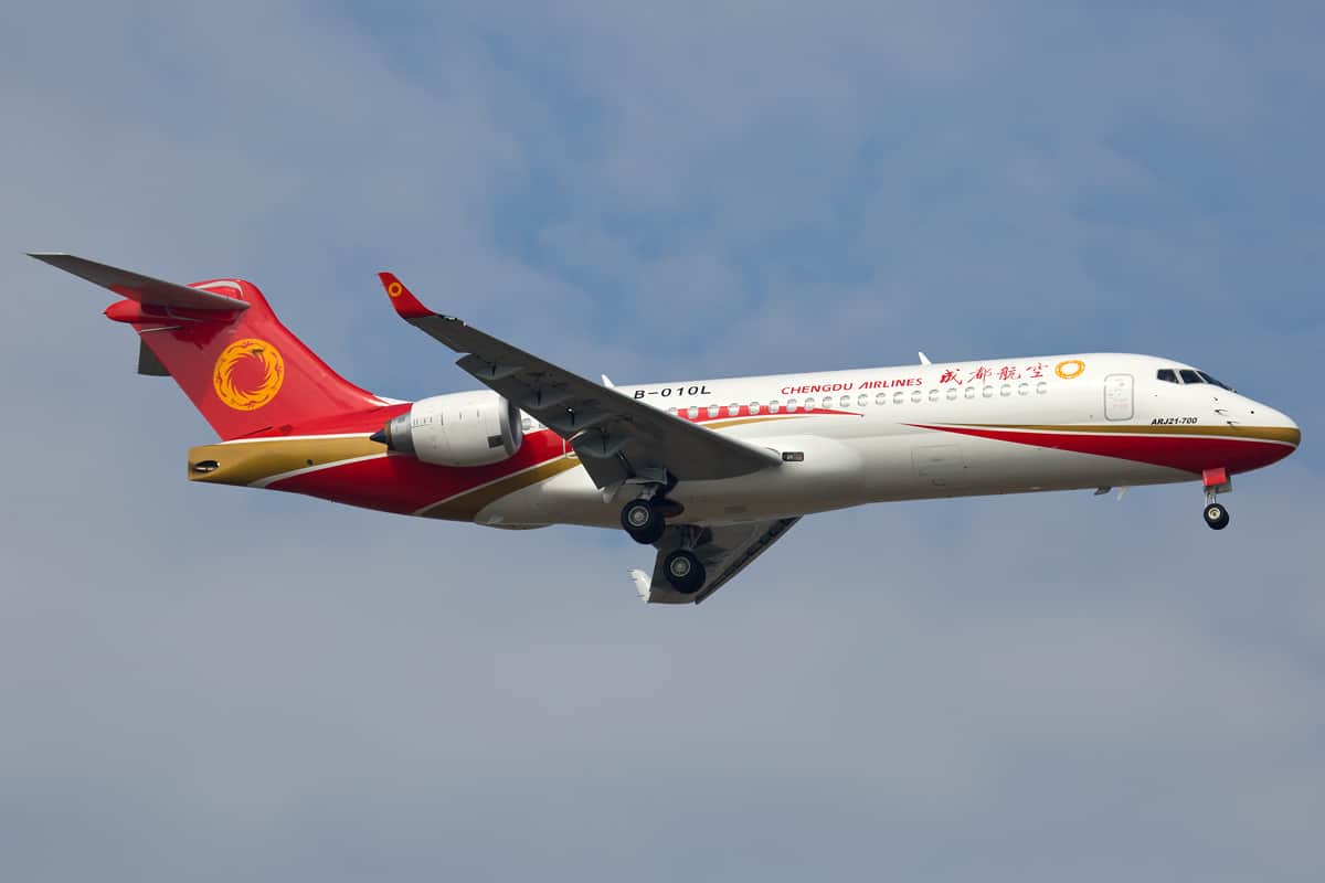 Comac ARJ21-700 Xiangeng (Flying Phoenix)