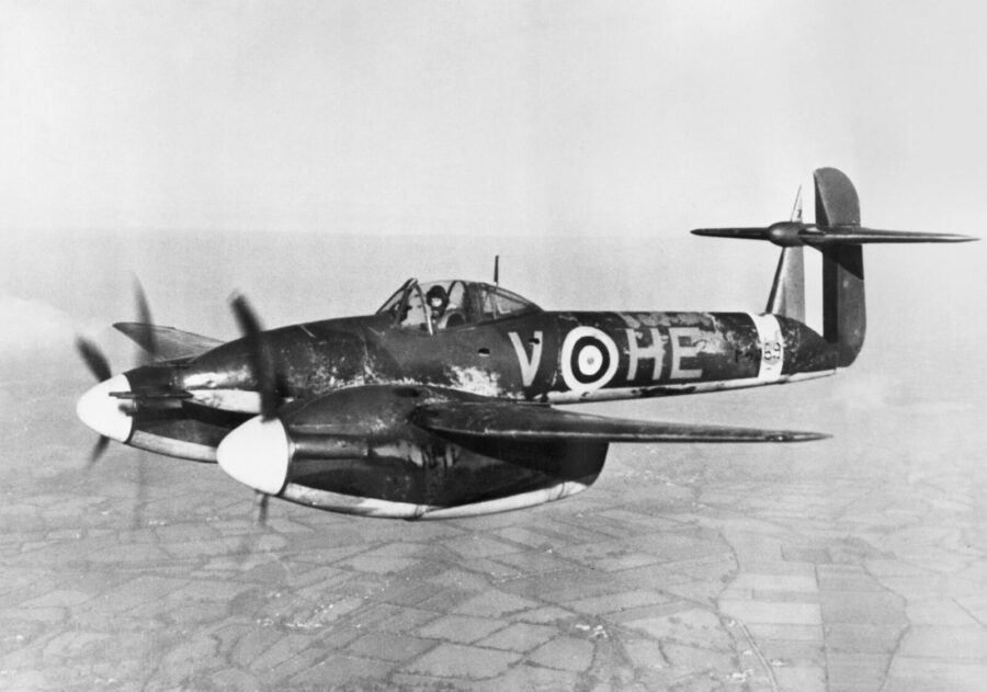 Westland Whirlwind vs. De Havilland Mosquito