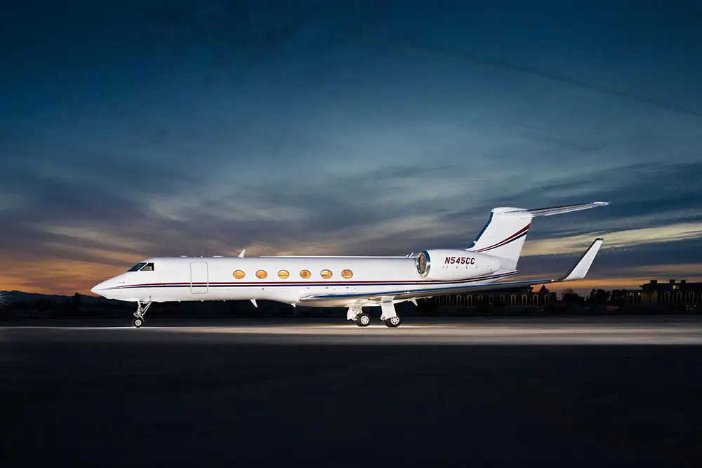 14 Athletes Who Own Private Jets - Hangar.Flights