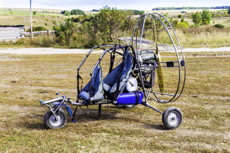 Paragliding vs. Paramotor: Understanding the Key Differences
