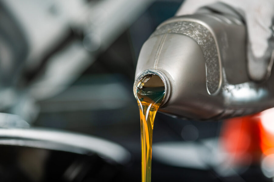 Aviation Oil vs Motor Oil - What is the Difference?